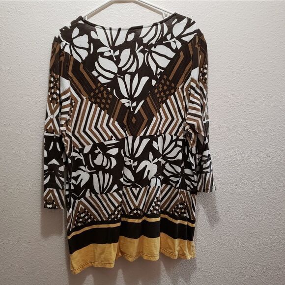 Chicos 3/4 length sleeve top. Brown, gold, black, white, size 3 chicos, … - Picture 2 of 5